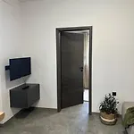 Nea *